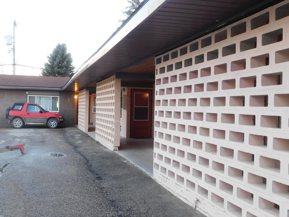Casey'S Inn Lac du Bonnet Екстериор снимка
