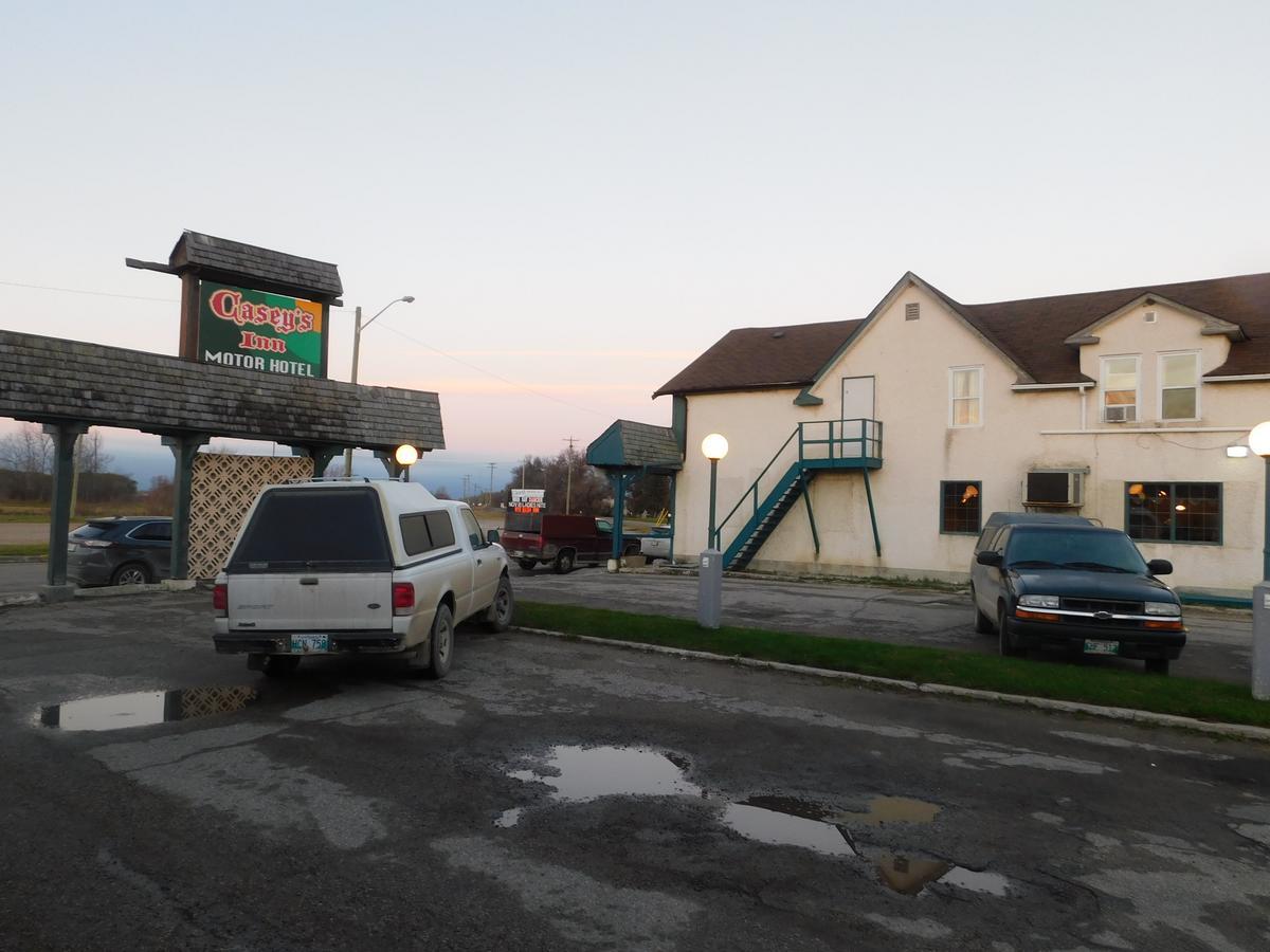 Casey'S Inn Lac du Bonnet Екстериор снимка