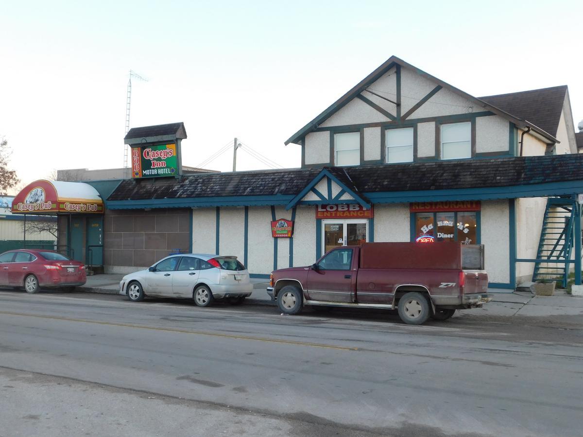 Casey'S Inn Lac du Bonnet Екстериор снимка